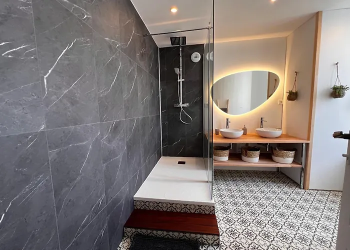 Gordon Smith, En Plein Centre, 4 Pers Sainte-Mère-Église